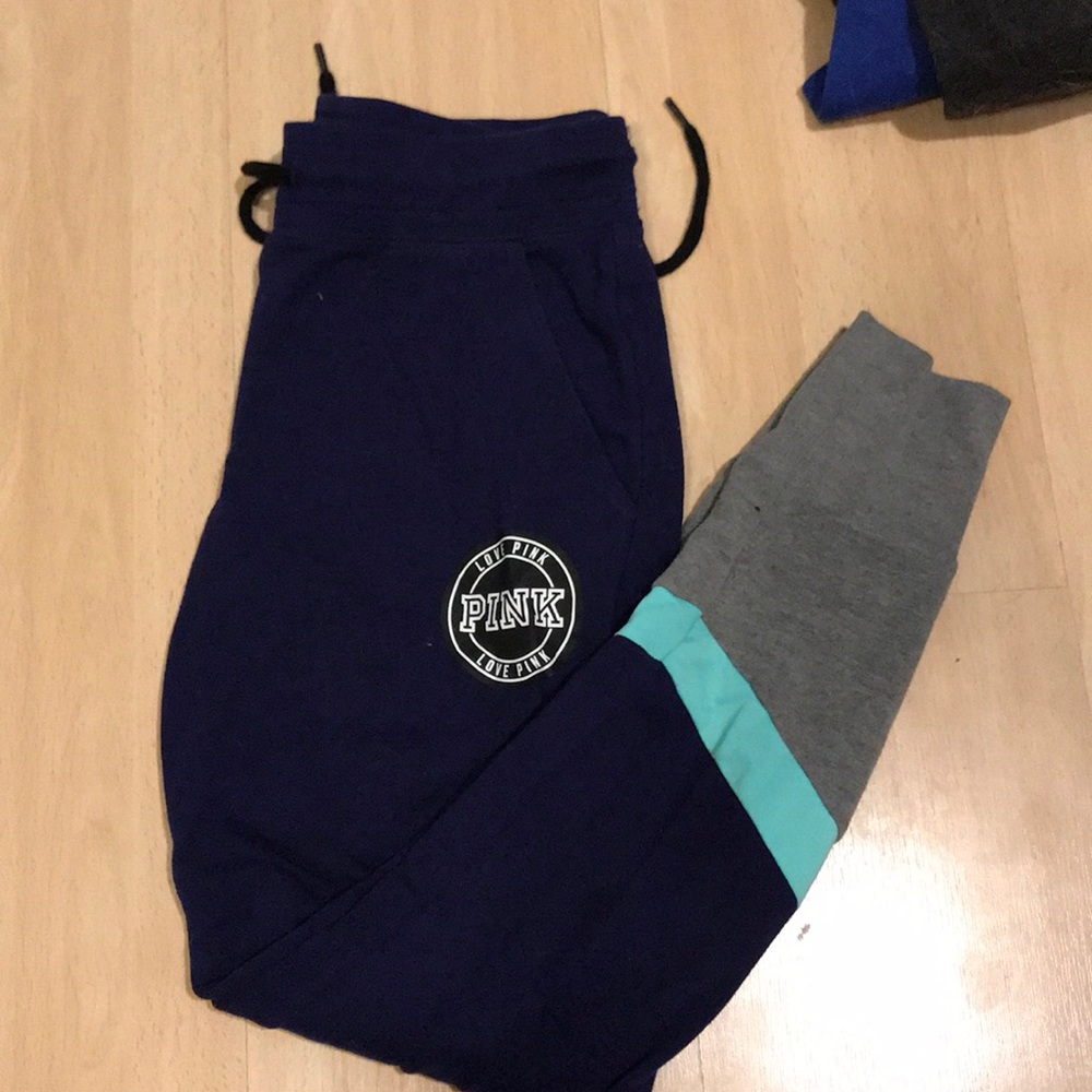 Victoria’s Secret PINK skinny jogger